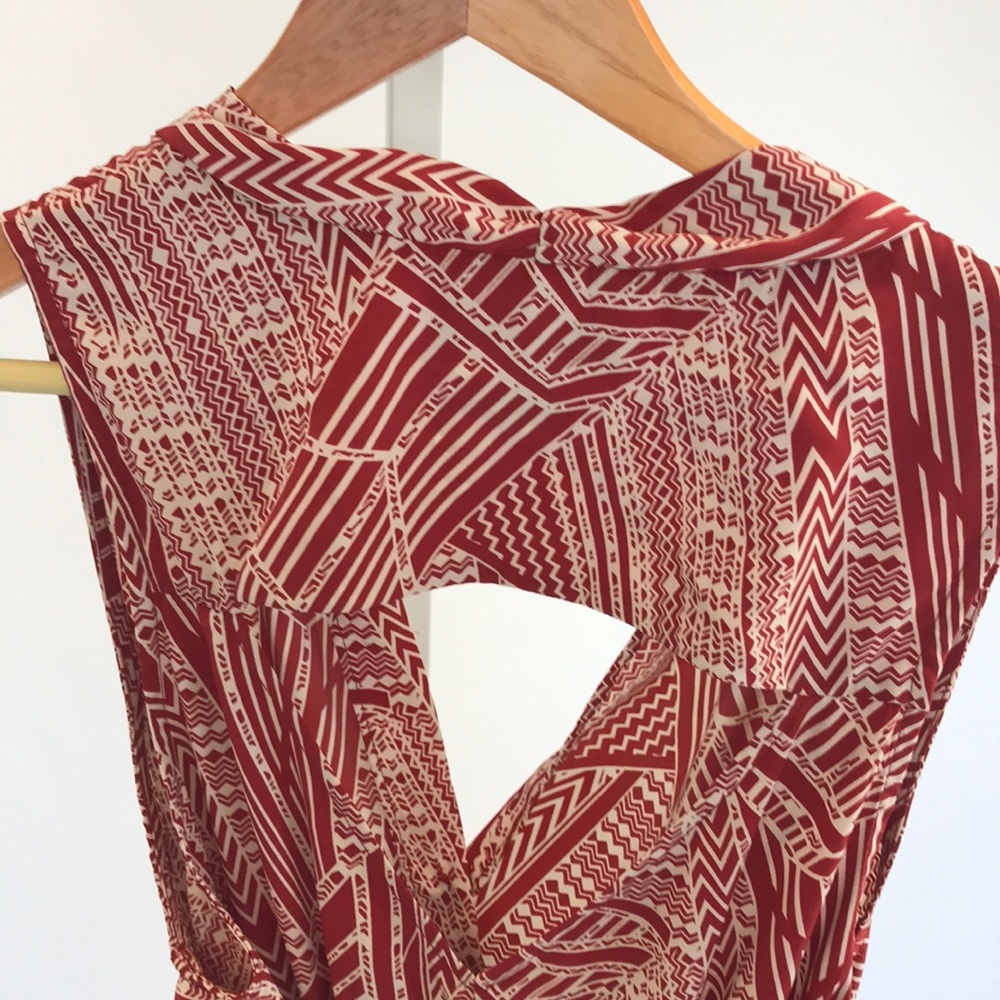 Red cut out dress. - Picture 3 of 7